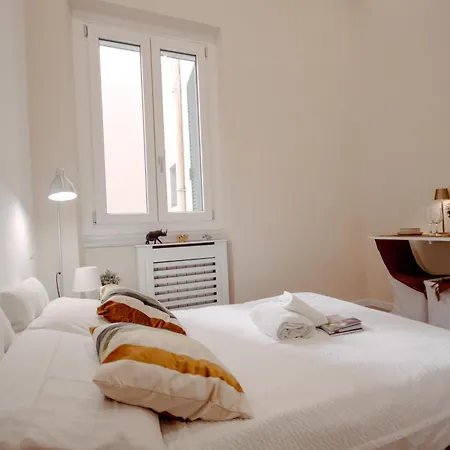 Novella Golden Loft Florence